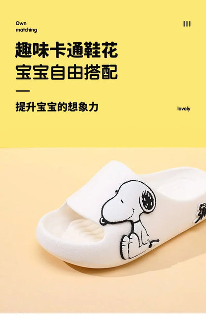 Snoopy Boys and Girls Slippers Cartoon Peripheral Creative Indoor Non-slip Soft Bottom Bathroom Slippers Outer Wear Sandals Gift