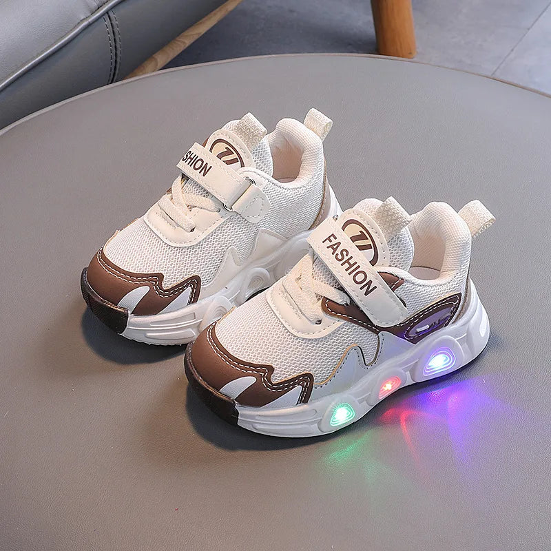 New Luminous Sports Shoes Boy Girl Soft Sole Anti-slip Running Shoe Fashion Girls Shoe Designer Shoes