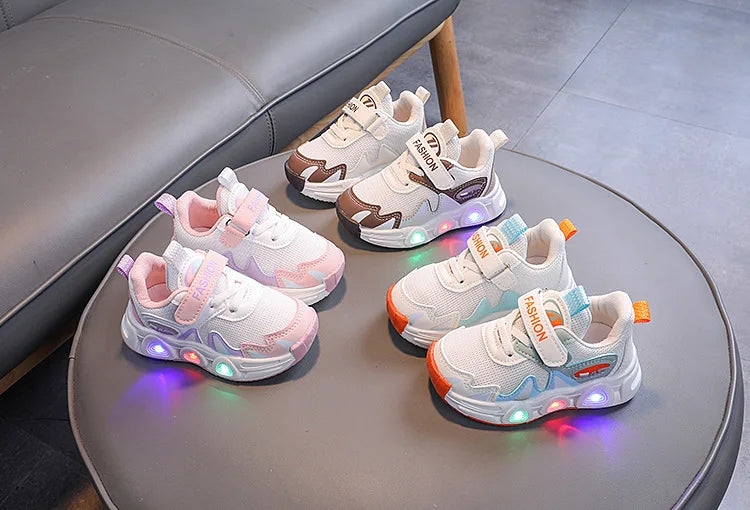 New Luminous Sports Shoes Boy Girl Soft Sole Anti-slip Running Shoe Fashion Girls Shoe Designer Shoes