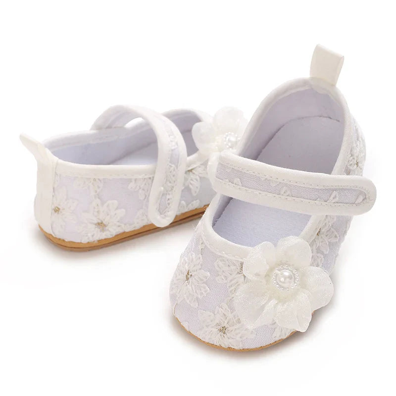 New Baby Shoes Lace Embroidered Shoes Exquisite Princess Shoes Anti Slip Soft Soled Women's Baby Walking Shoes