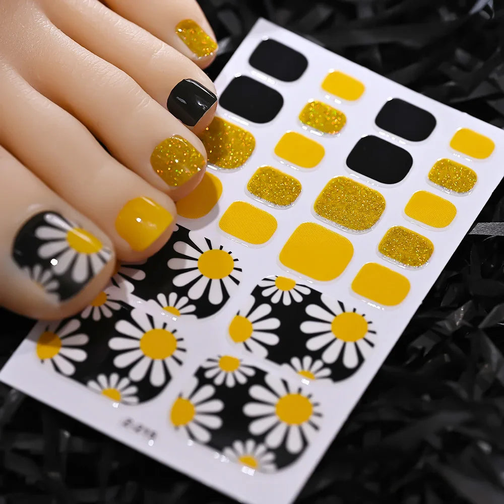 22tips/Sheet Baking Free Daisy Flower Toenail Sticker Full Cover Toe Nail Wraps Glitter Toenail Polish Strips DIY Foot Decals