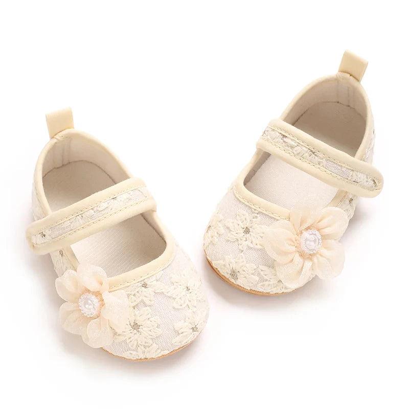 New Baby Shoes Lace Embroidered Shoes Exquisite Princess Shoes Anti Slip Soft Soled Women's Baby Walking Shoes
