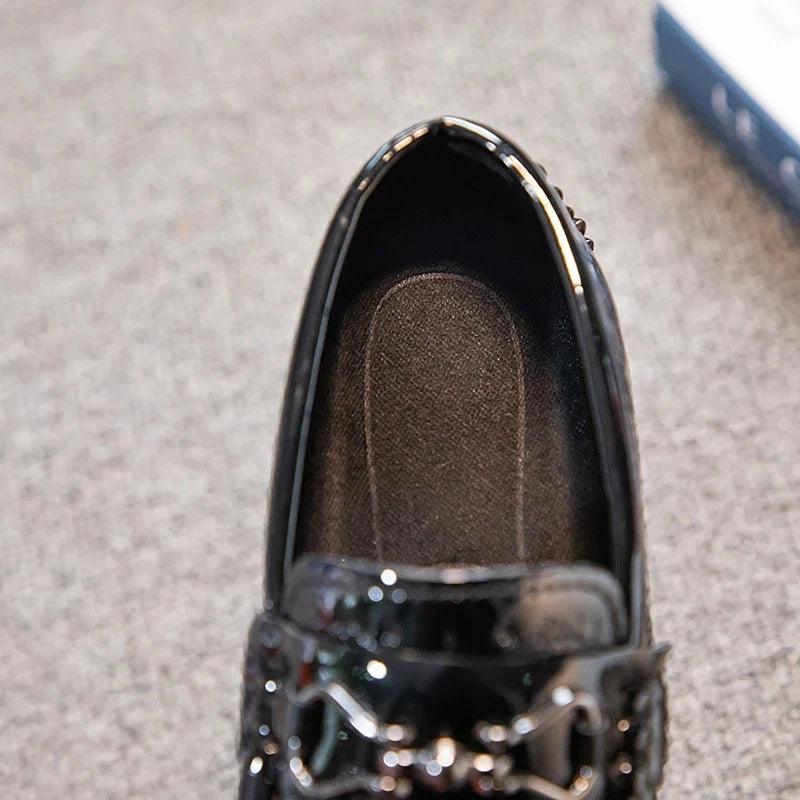 Boys Leather Shoes Round-toe Flat Soft Kids Fashion Casual Loafers Glossy Metal Buckle Children Moccasins Non-slip Britain Style