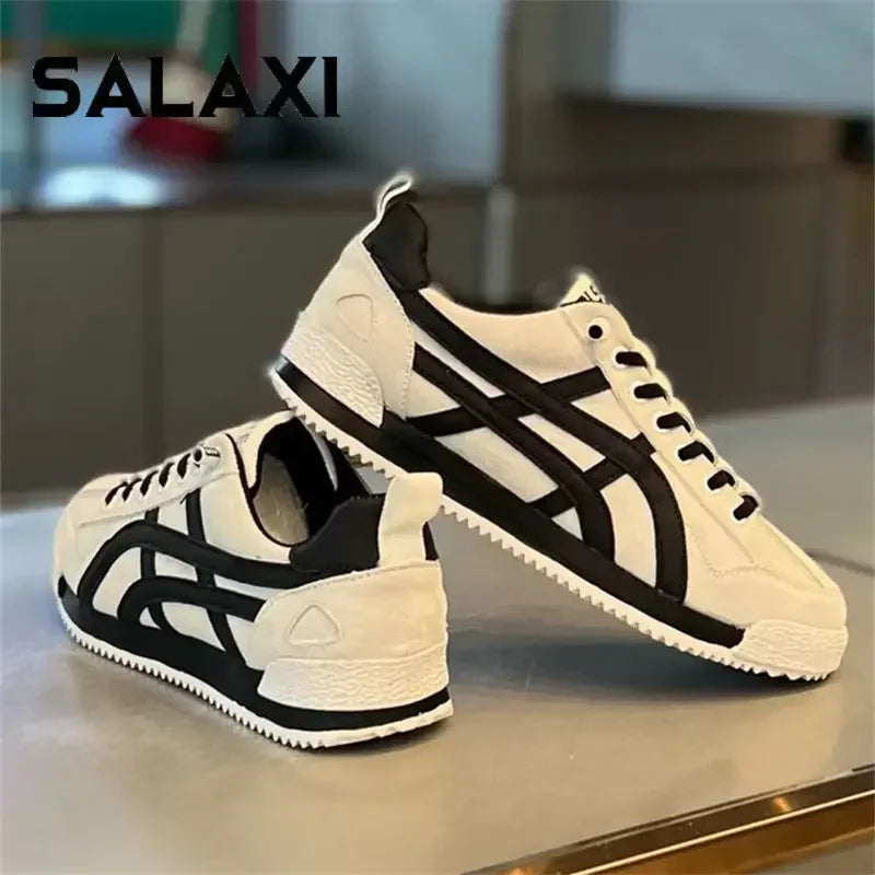 White Canvas Shoes Breathable Casual Shoes Korean Men Slip-on Couples Sneakers Comfortable Outdoor Sneakers Walking Flats Shoes  (Available)