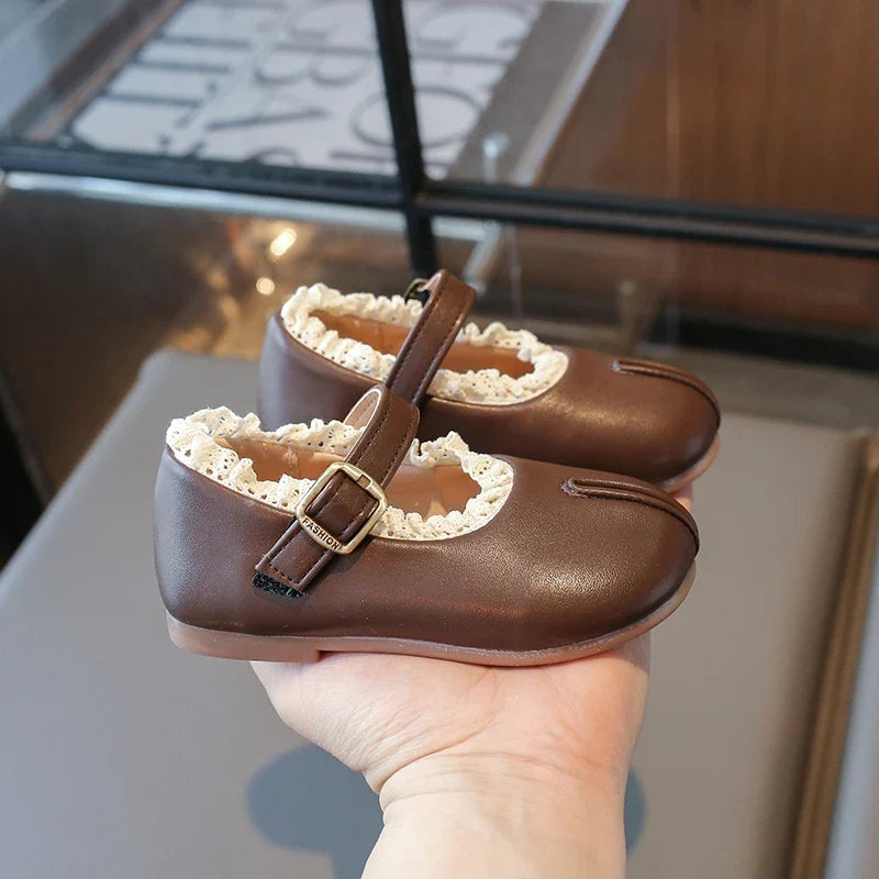 Children's Flats Simple Lolita Girls Princess Leather Shoes Walking Versatile Sweet Pleated Kids Causal Fashion Shoes