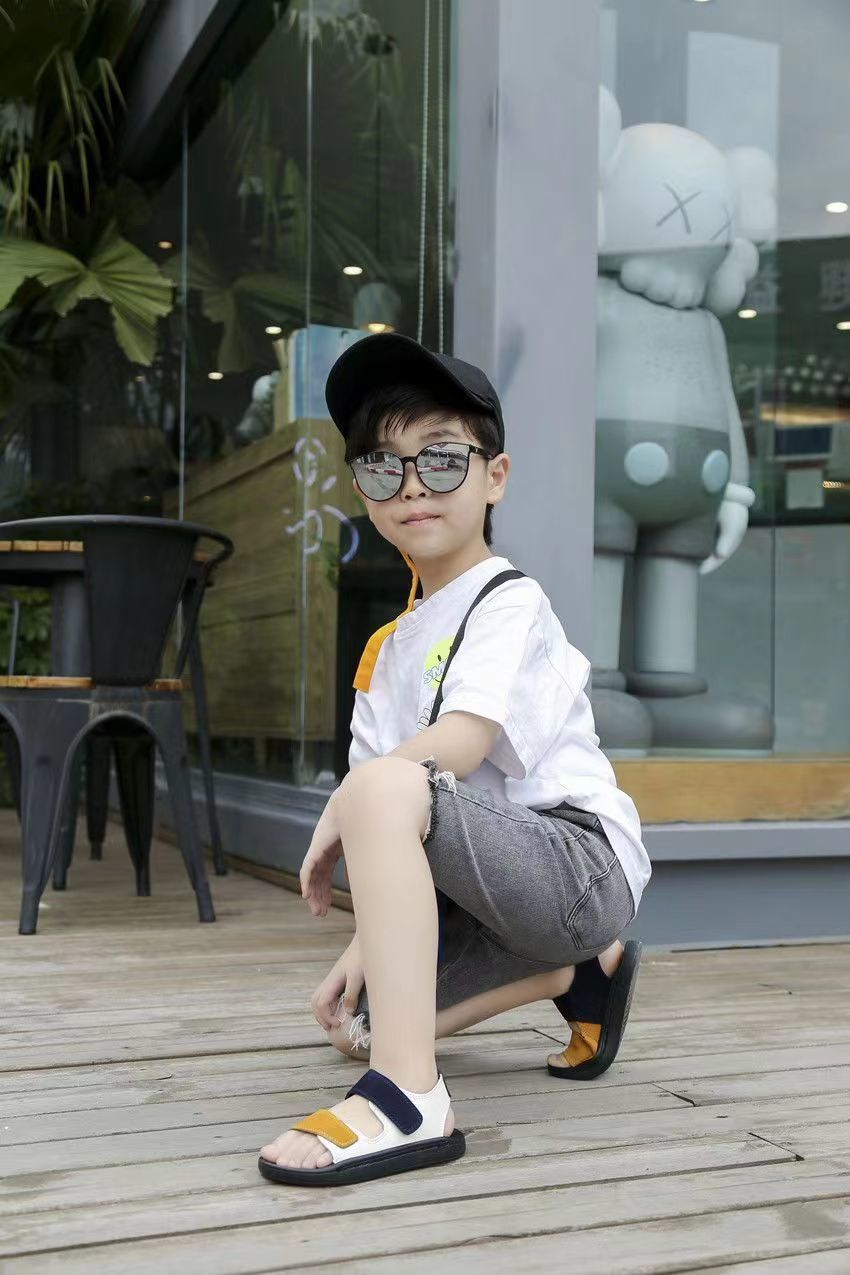 Kids Sandals Summer Fashion Boys Beach Sandals Non-slip First Walkers (Available)