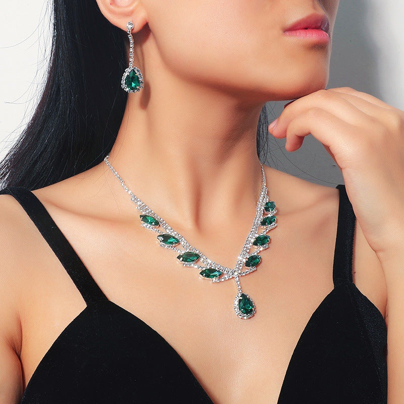 Women's Fashionable And Versatile Crystal Necklace Set
