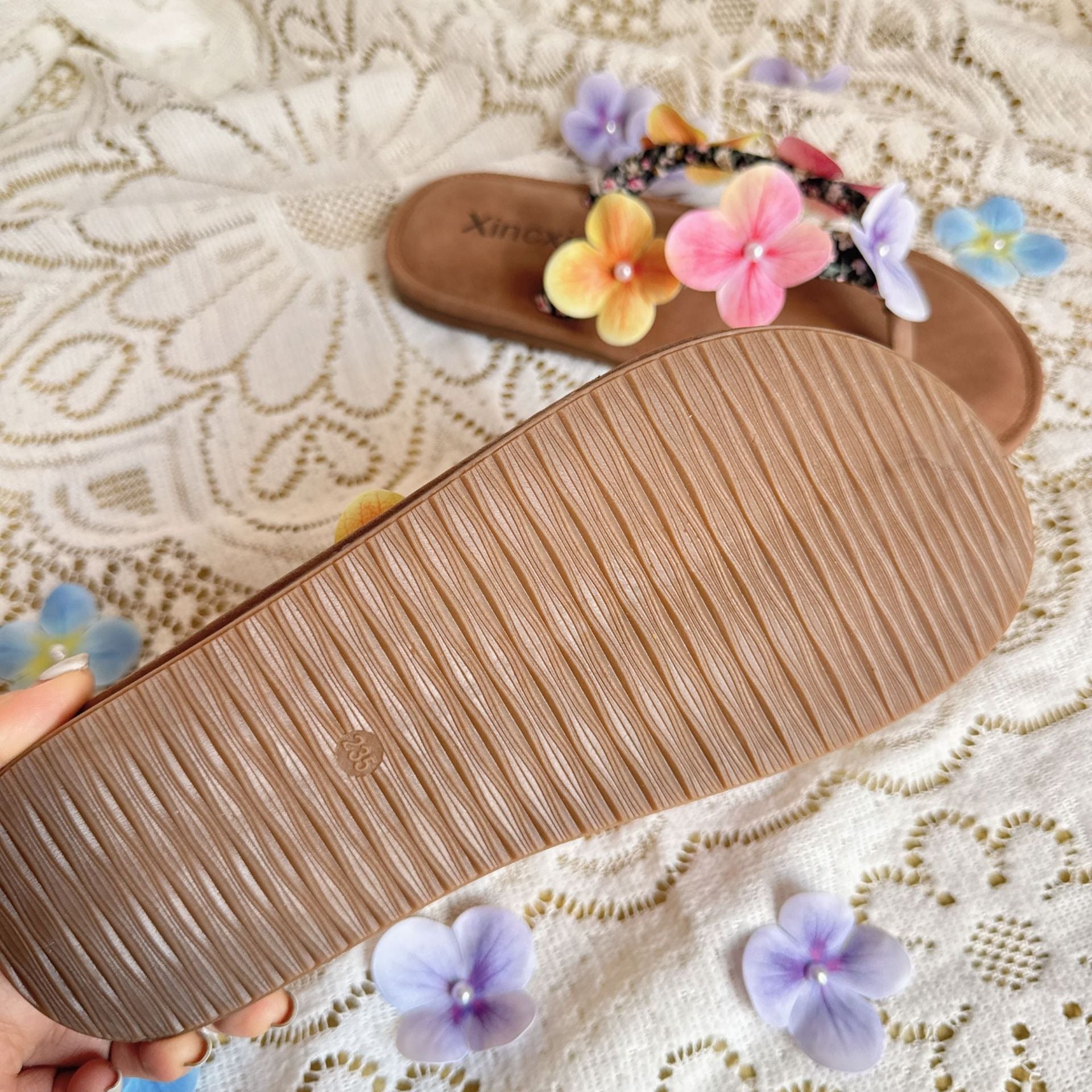 Women summer fashion outdoor wear versatile seaside flip flops